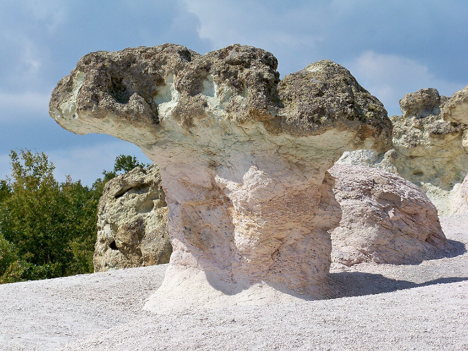 Champignons de pierre de Beli Plast