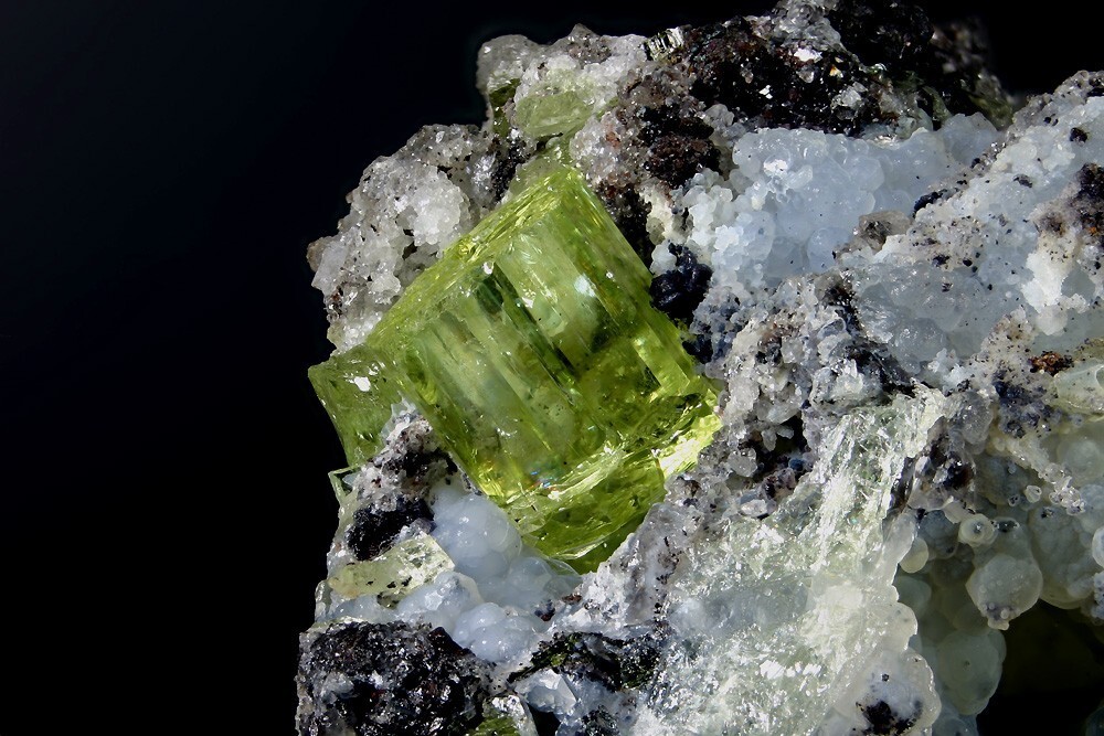 Fluorapatite green