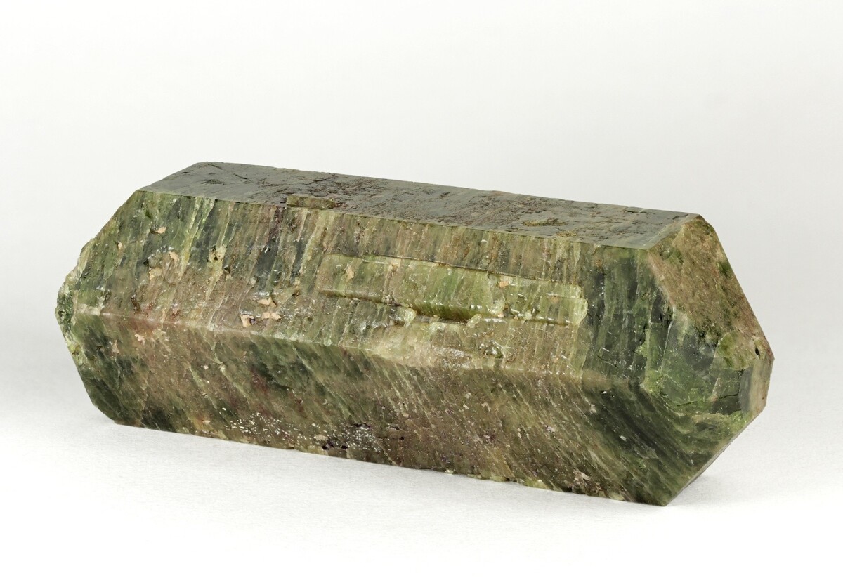 Fluorapatite green