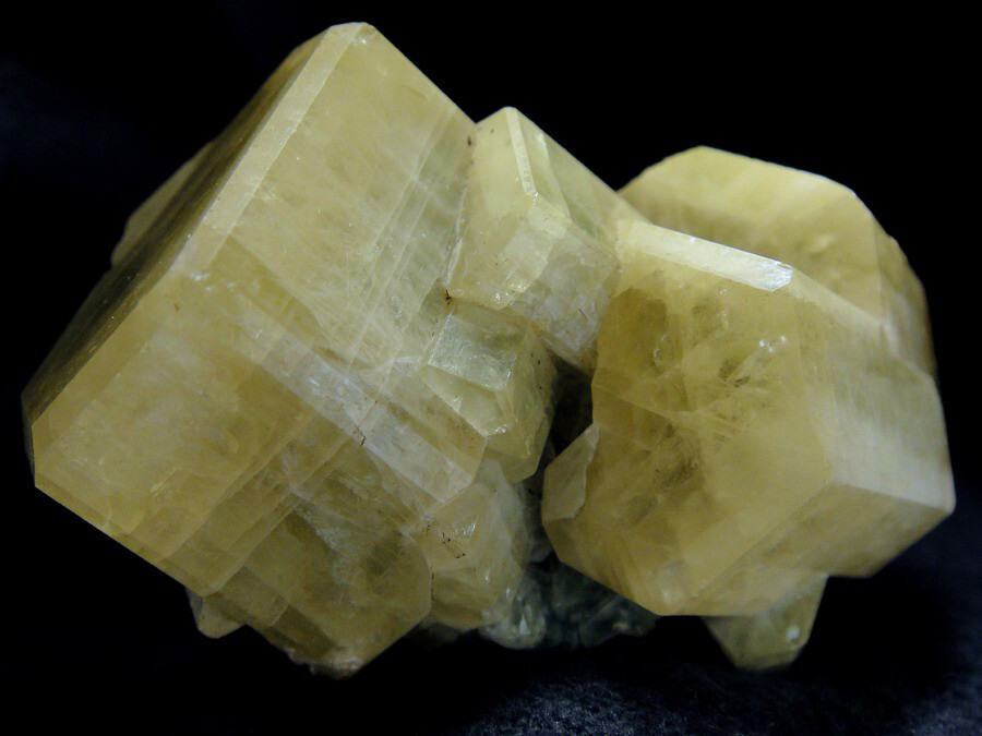 Fluorapatite yellow